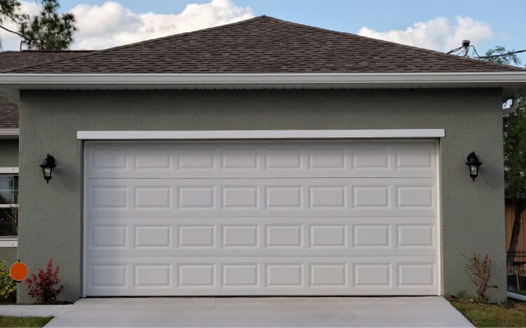 view of a house with an attached garage